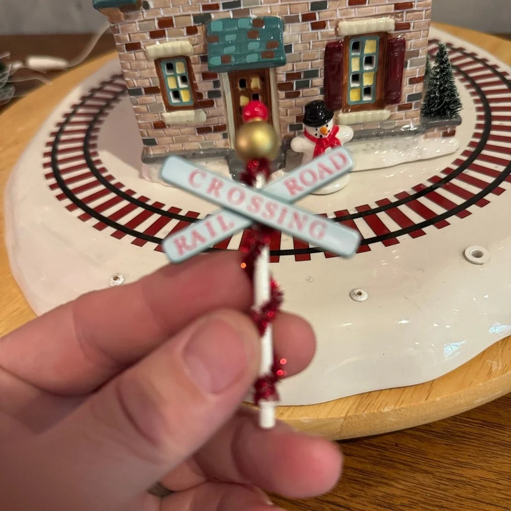Department 56 Santa's Wonderland House Snow Village Christmas Lane 55359 in Box